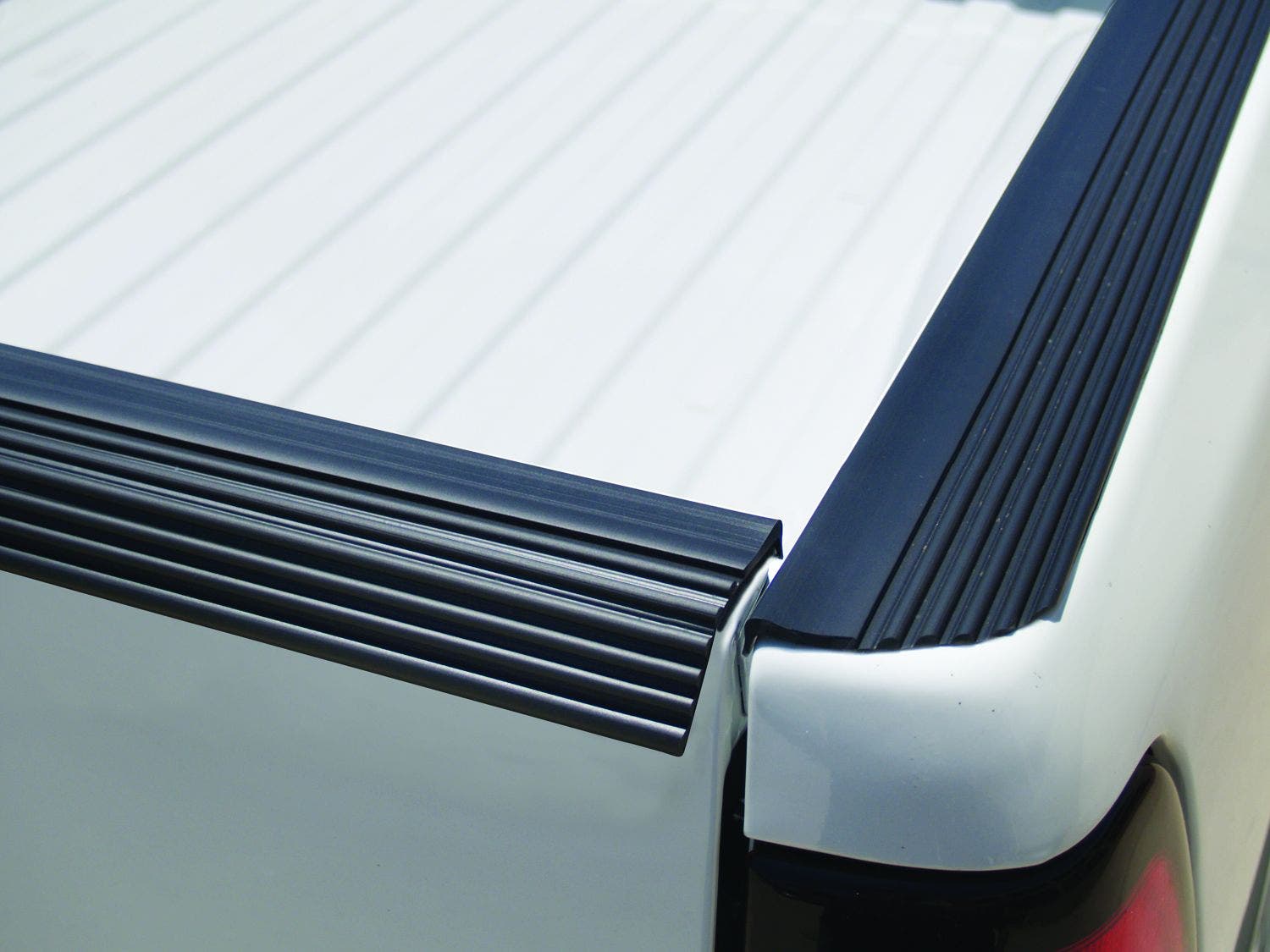 Pacer Performance  P/N:21-109   Bed Side Rail Protector Rail Guards (R);