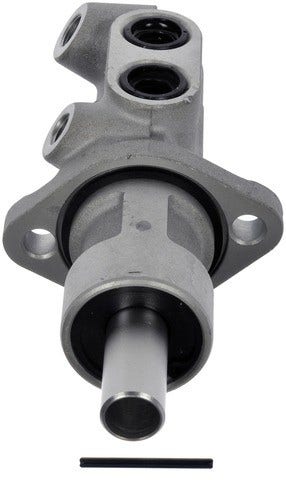 Brake Master Cylinder P/N:M390226 Brake Master Cylinder P/N: