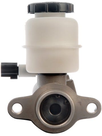 Brake Master Cylinder P/N:M390740 Brake Master Cylinder P/N: