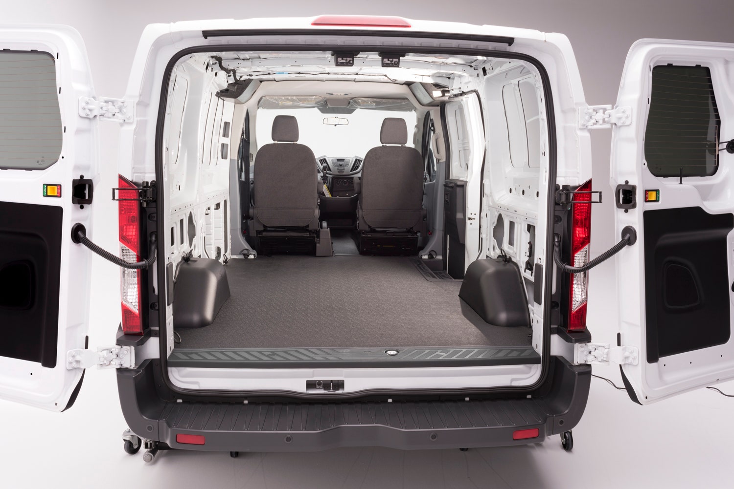 Bedrug Vtdp14m Vantred Cargo Mat Bed Rug  Cargo Area Liner Vantred; Color - Dark