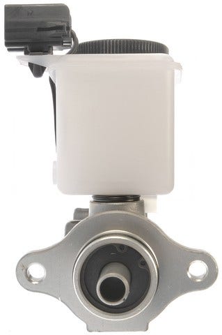 Brake Master Cylinder P/N:M630231 Brake Master Cylinder P/N: