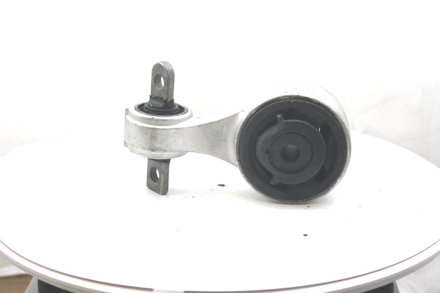 Engine Torque Strut Mount Engine Torque Strut Mount