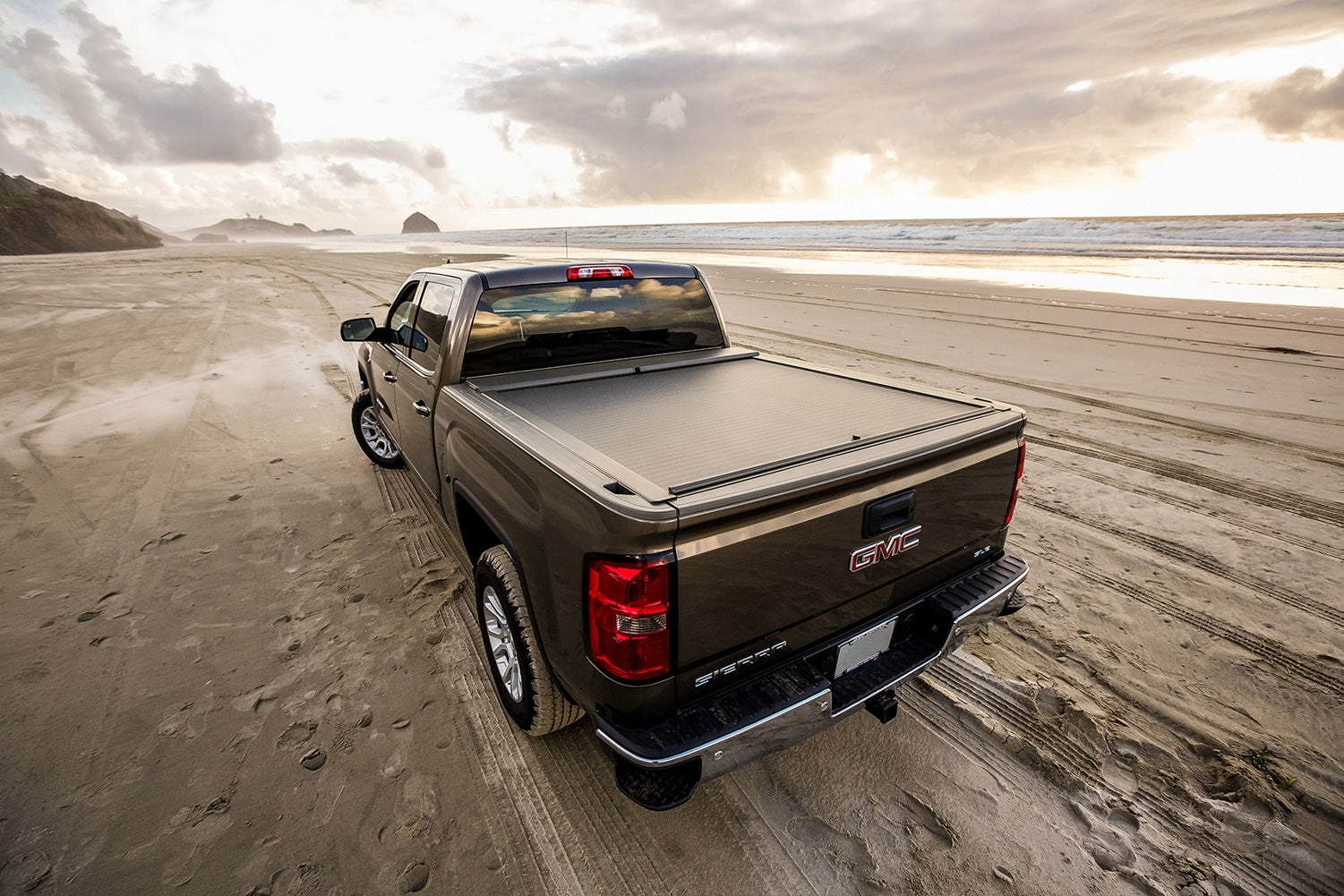 Roll-N-Lock Bt109a Roll-N-Lock A-Series Truck Bed Cover  A-Series (Tm) Tonneau