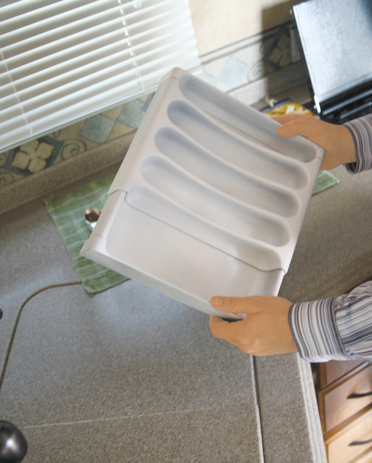 Camco Adjustable Cutlery Tray - Designed For Rv And Compact Kitchen Drawers ,