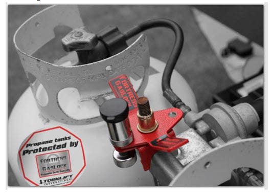 Torklift (A7702 Rv Propane Cylinder Lock, 1/2"   Propane Tank Lock Fortress;